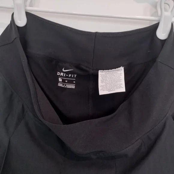NIKE solid black Dri-Fit skirt skort, size M - Picture 4 of 5